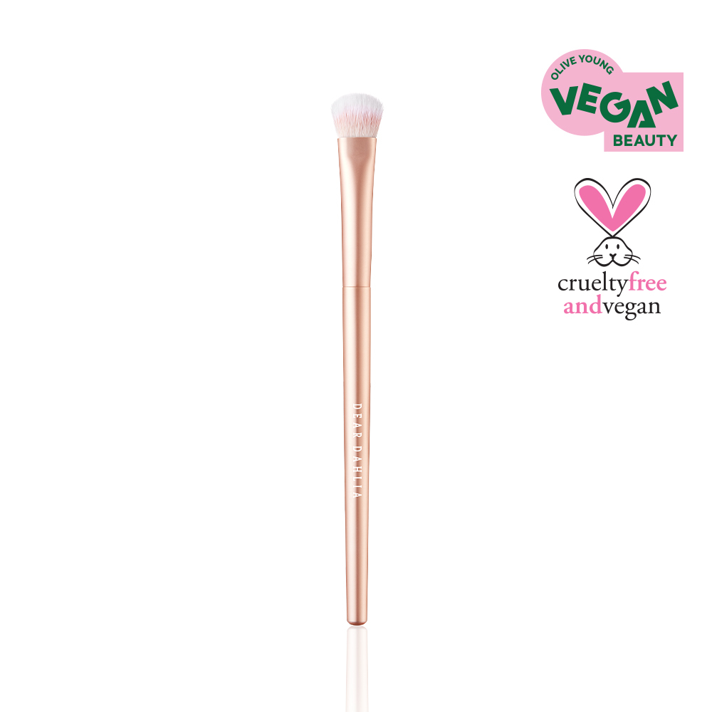 Dear Dahlia Blooming Edition Pro Petal Brush Eyeshadow