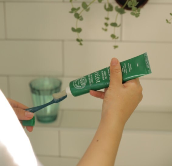 https://image.oliveyoung.co.kr/cfimages/cf-goods/uploads/images/thumbnails/10/0000/0015/A00000015259409ko.jpg?l=ko