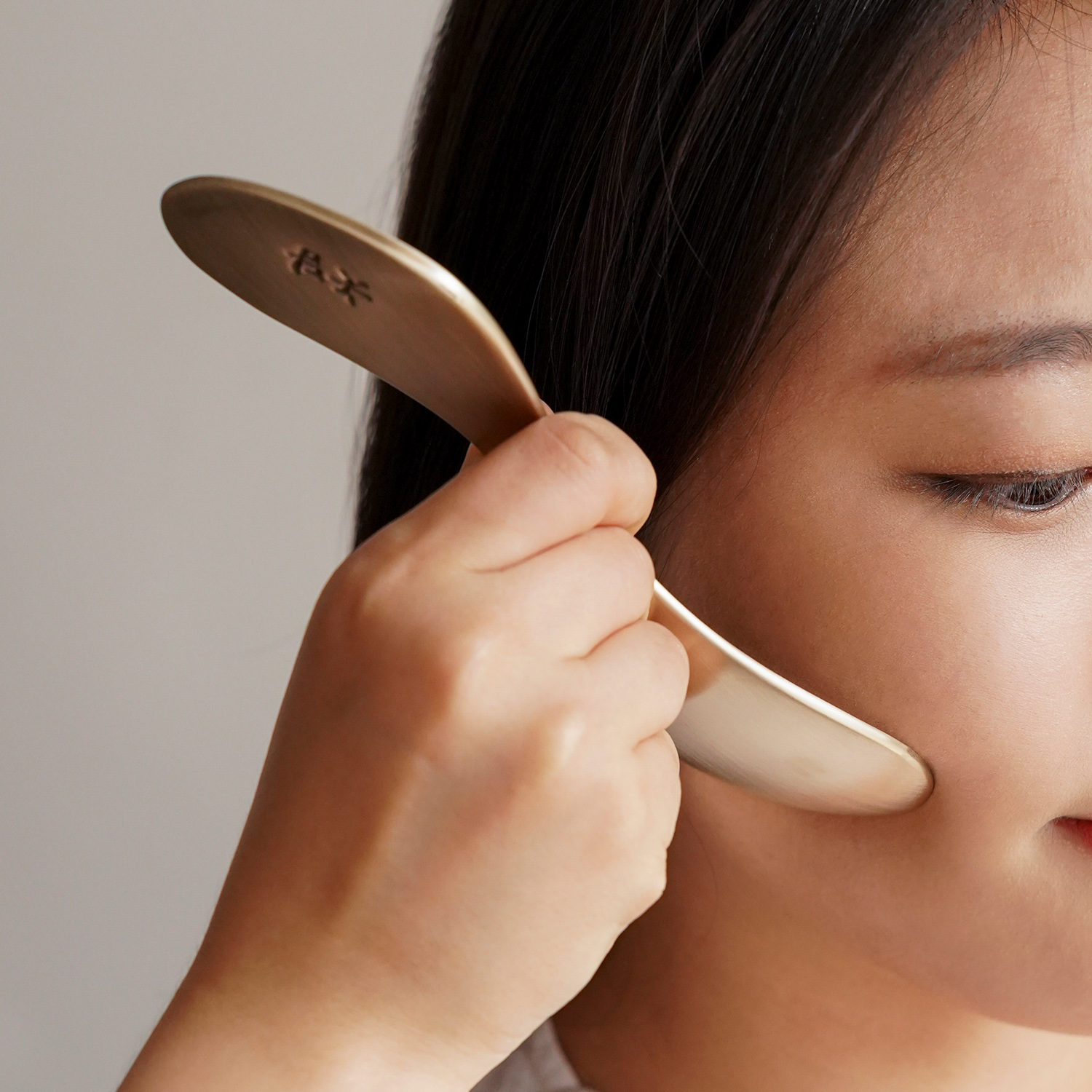 https://image.oliveyoung.co.kr/cfimages/cf-goods/uploads/images/thumbnails/10/0000/0015/A00000015429910ko.jpg?l=ko