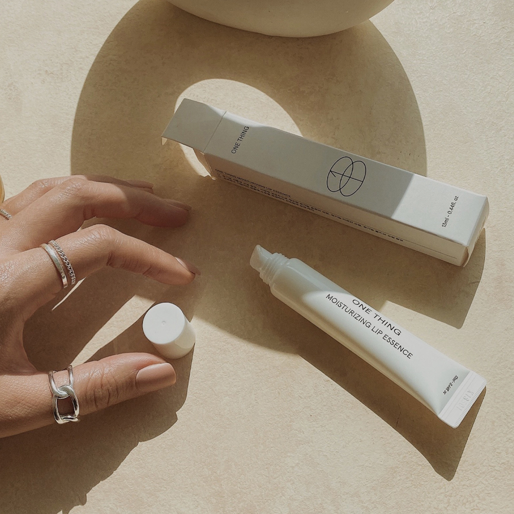 ONE THING Moisturizing Lip Essence 13g