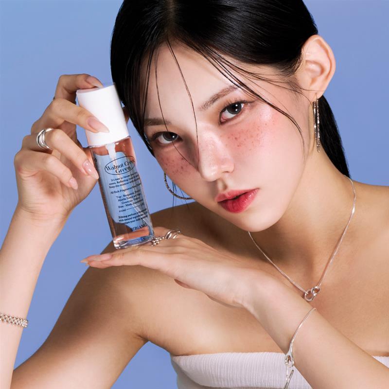 https://image.oliveyoung.co.kr/cfimages/cf-goods/uploads/images/thumbnails/10/0000/0018/A00000018051532ko.jpg?l=ko