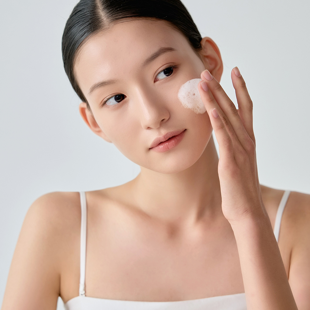 https://image.oliveyoung.co.kr/cfimages/cf-goods/uploads/images/thumbnails/10/0000/0021/A00000021299723ko.jpg?l=ko