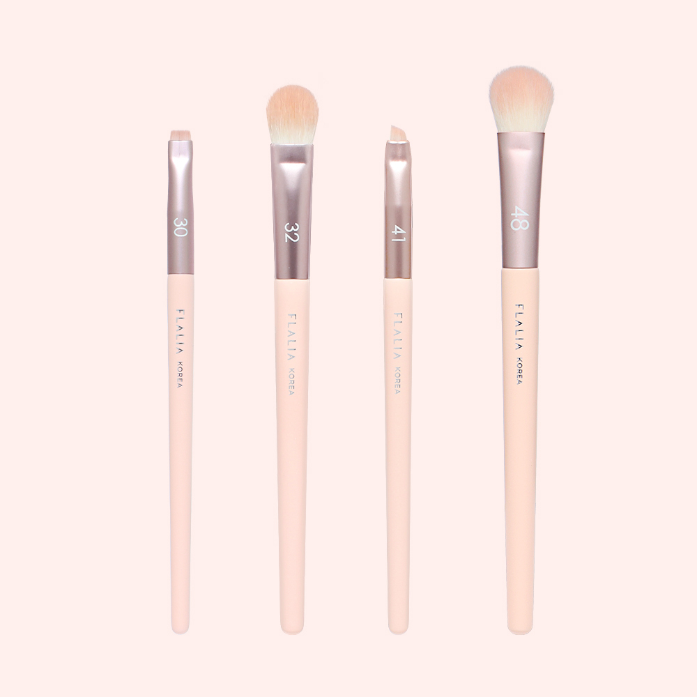 Flaria Muhly Brush (Choose 1 of 4 eye brushes)