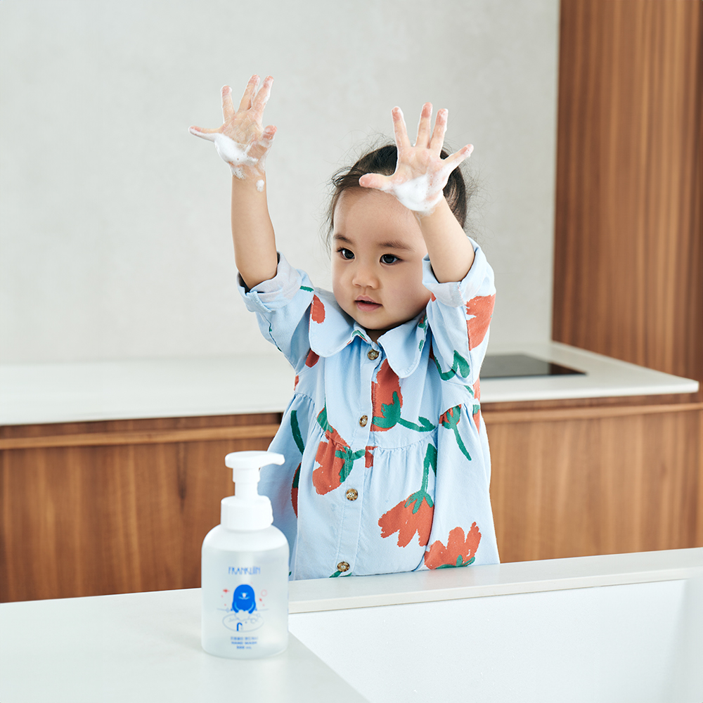 https://image.oliveyoung.co.kr/cfimages/cf-goods/uploads/images/thumbnails/10/0000/0023/B00000023319909ko.jpg?l=ko
