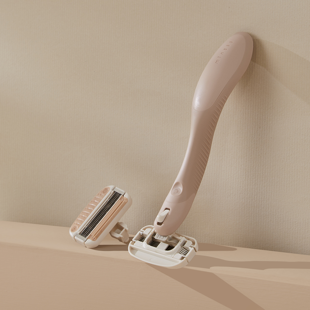 https://image.oliveyoung.co.kr/cfimages/cf-goods/uploads/images/thumbnails/10/0000/0024/A00000024118805ko.jpg?l=ko