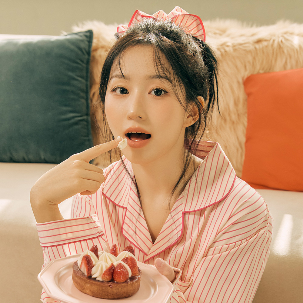 https://image.oliveyoung.co.kr/cfimages/cf-goods/uploads/images/thumbnails/10/0000/0024/A00000024135211ko.jpg?l=ko
