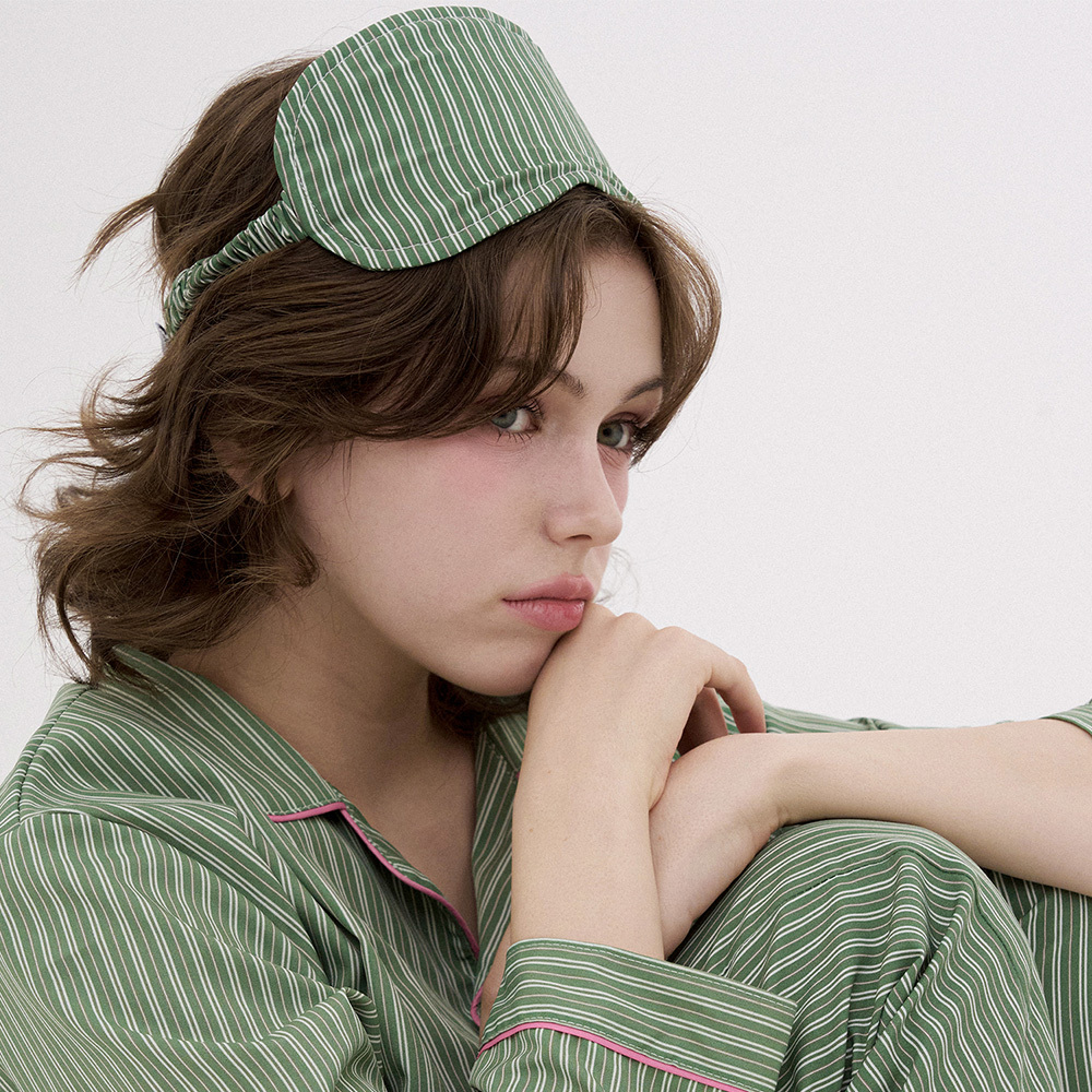https://image.oliveyoung.co.kr/cfimages/cf-goods/uploads/images/thumbnails/10/0000/0024/A00000024608805ko.jpg?l=ko