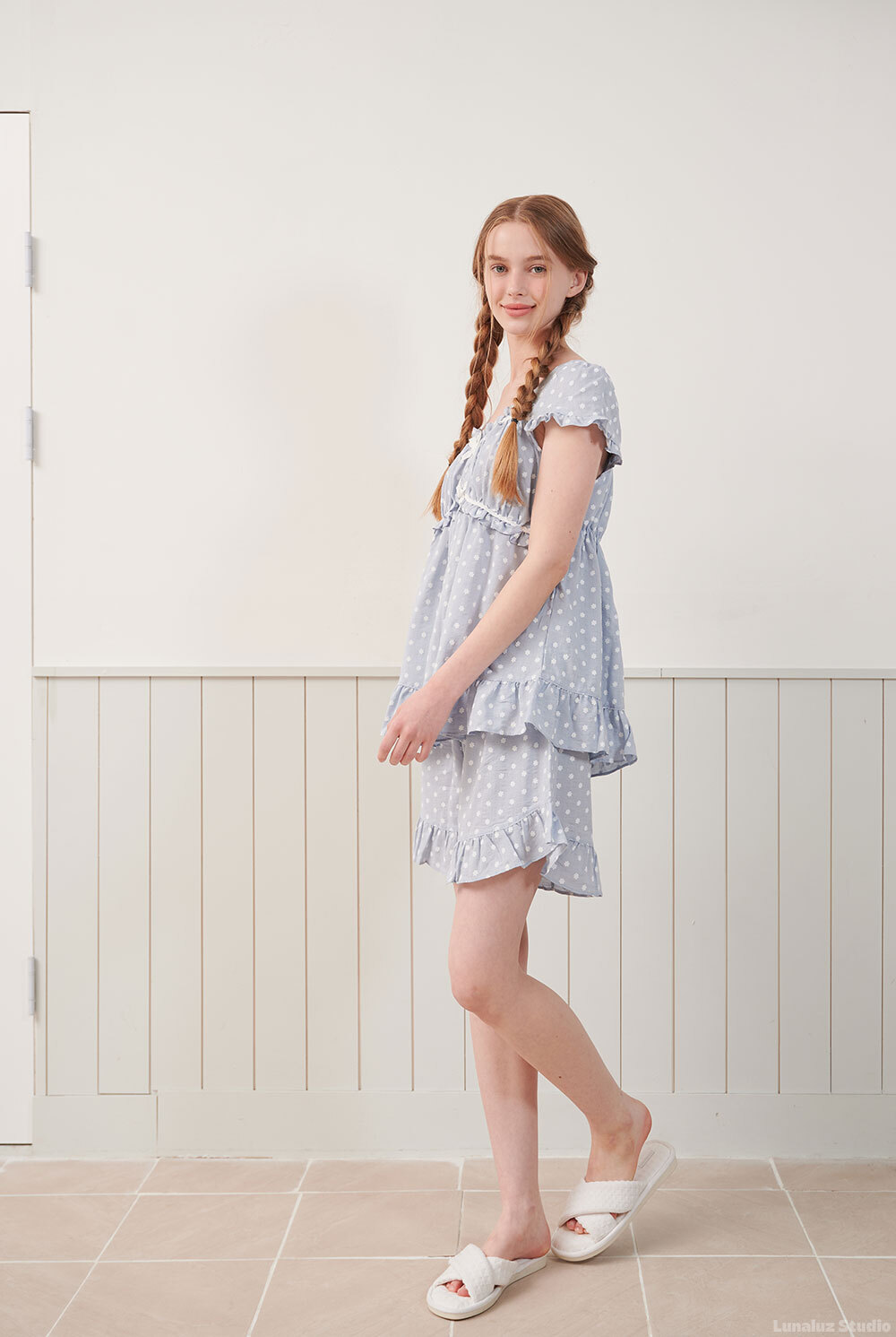 https://image.oliveyoung.co.kr/cfimages/cf-goods/uploads/images/thumbnails/10/0000/0025/A00000025706905ko.jpg?l=ko