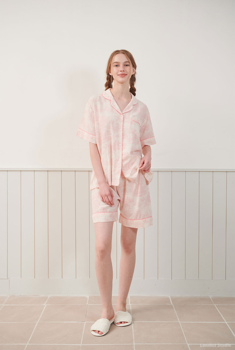 https://image.oliveyoung.co.kr/cfimages/cf-goods/uploads/images/thumbnails/10/0000/0025/A00000025709303ko.jpg?l=ko