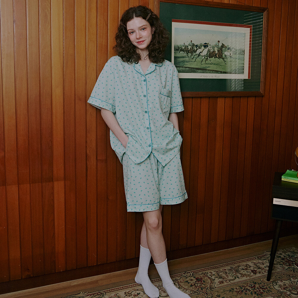 https://image.oliveyoung.co.kr/cfimages/cf-goods/uploads/images/thumbnails/10/0000/0025/B00000025915504ko.jpg?l=ko