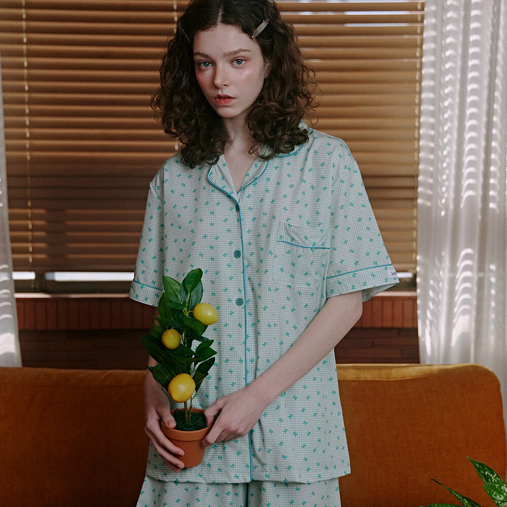 https://image.oliveyoung.co.kr/cfimages/cf-goods/uploads/images/thumbnails/10/0000/0025/B00000025915505ko.jpg?l=ko
