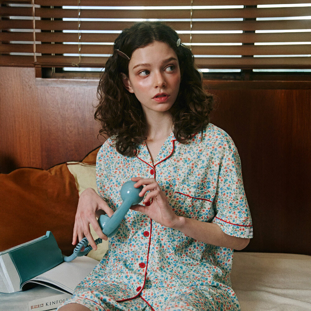 https://image.oliveyoung.co.kr/cfimages/cf-goods/uploads/images/thumbnails/10/0000/0025/B00000025915605ko.jpg?l=ko