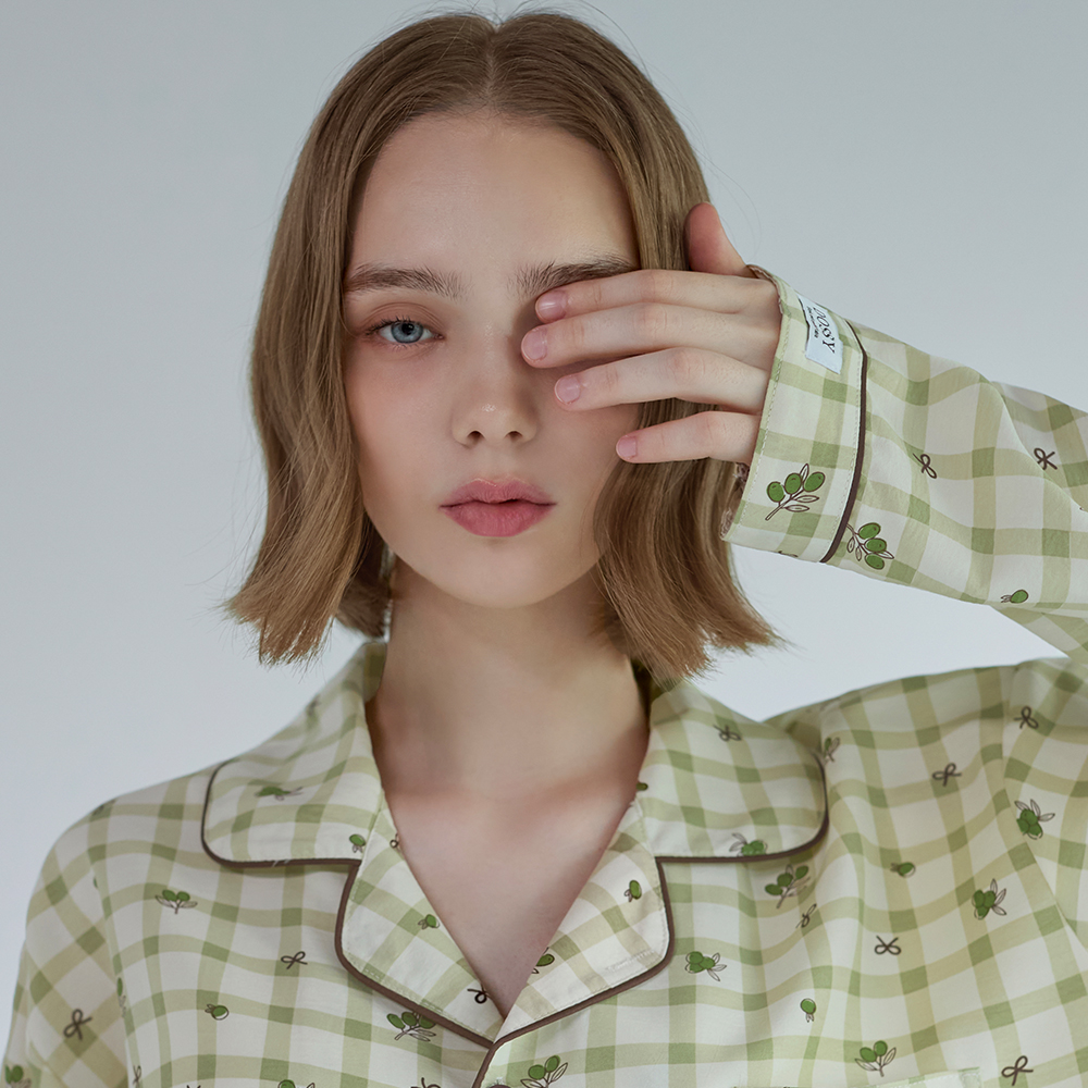 https://image.oliveyoung.co.kr/cfimages/cf-goods/uploads/images/thumbnails/10/0000/0026/A00000026670207ko.jpg?l=ko