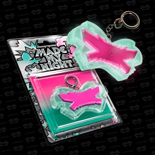 르세라핌 2집 싱글 앨범 [Made My Nigh] Glow Clicker Keychain (Pink ver.)