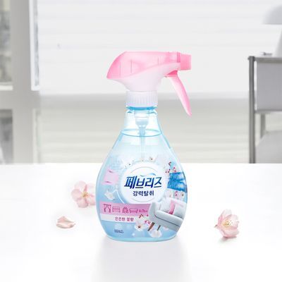 페브리즈 섬유탈취제 은은한 꽃향 용기형 370ml (온)