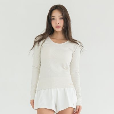 도로시와 미니멀 가먼츠 골지 긴팔 상의