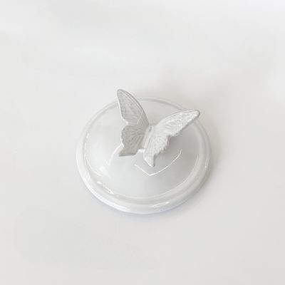 정희진도자기 나비뚜껑