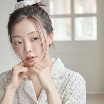 [곽민경 PICK] 오프아워 드리미두들스 도토리대작전 반팔 잠옷 세트 아이보리 (M / L / XL)