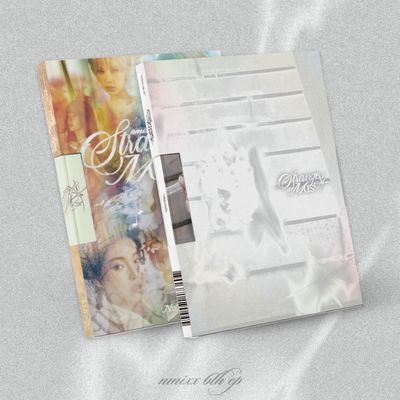 [럭키드로우] NMIXX 미니 6집 Strange Muse (Strange Ver. / Muse Ver.) (랜덤)