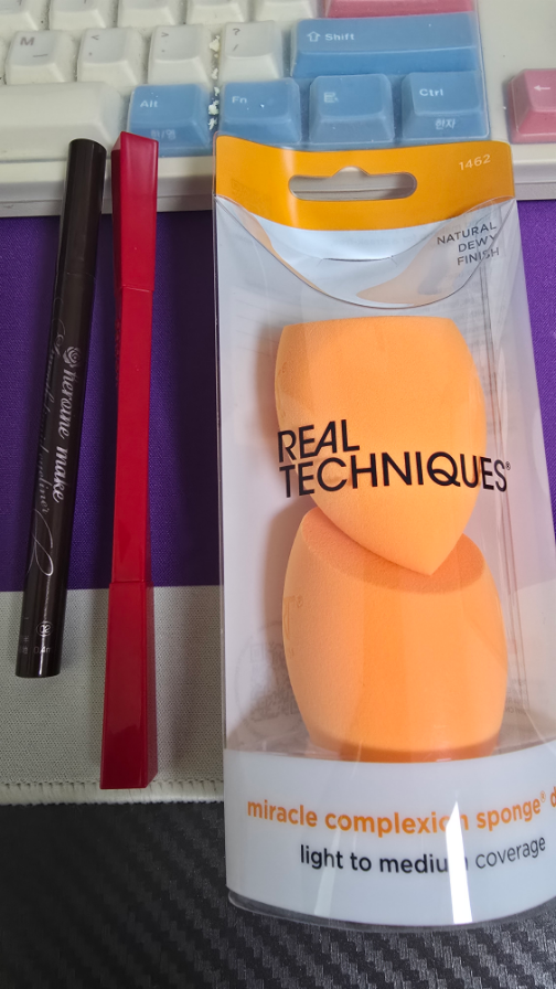 Real Techniques Miracle Complexion Sponge 2-Piece Set Review