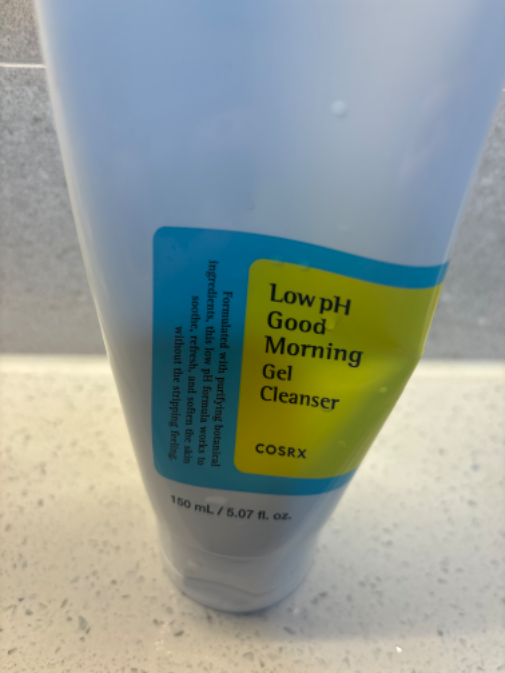 COSRX Low pH Good Morning Gel Cleanser Review
