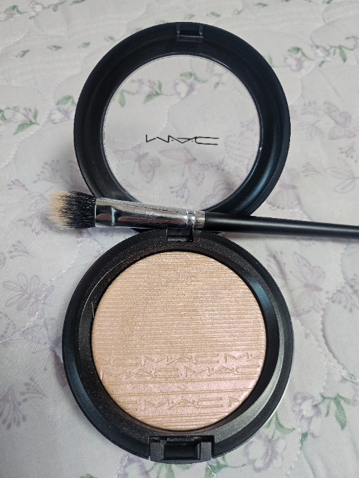 MAC 2 Colors