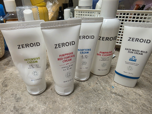 Trouble Skin Chucheon / Yaksanseong Sheets Byeok Care Jedeu Pimpeubeu Red Keonteurol Cream pH 4 80 ml ([트러블 피부 추천/약산성 장벽 케어] 제로이드 핌프로브 레드 컨트롤 크림 pH4 80ml)