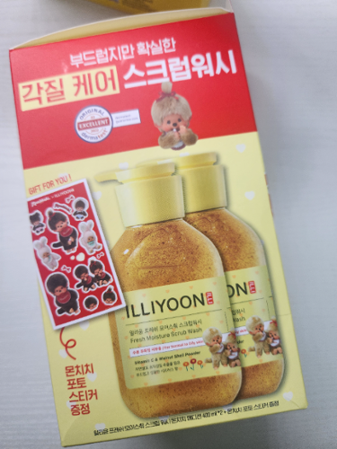 Riyun Peureswimoseuchwo Scrub Wash Monchichi Jeong Edition (400 ml*2+ Jeonggutjeu Gihoek ) (일리윤 프레쉬모이스춰 스크럽워시 몬치치 한정에디션(400ml*2+한정굿즈 기획))
