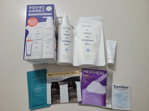 [5 Olyeongpik / Packets Ketmon Edition ] Dyuteuri Haamino Ol Cleansing Milkeu 200 ml Gihoek (+ Ripil 200 ml+50 ml+ Set Anbaendeu ) ([5월 올영픽/포켓몬에디션] 듀이트리 하이아미노 올 클렌징 밀크 200ml 기획 (+리필200ml+50ml+세안밴드))