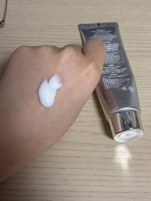 [ Yeokdae Grade Jeungjeong /1+1/1 Deung Pore Moisture Cheonjae Cream ] Seucheo Aqua Seukualran Moisture Cream 60 ml Deobeulgihoek (+ Balren Pouch Kiring ) ([역대급증정/1+1/1등 모공 수분천재크림] 에스네이처 아쿠아 스쿠알란 수분크림 60ml 더블기획 (+발렌 파우치키링))