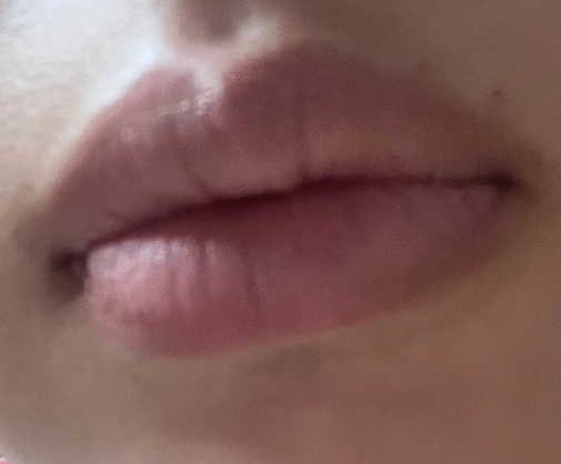 Full lip wear · Shade 05 Rosie Cocoa